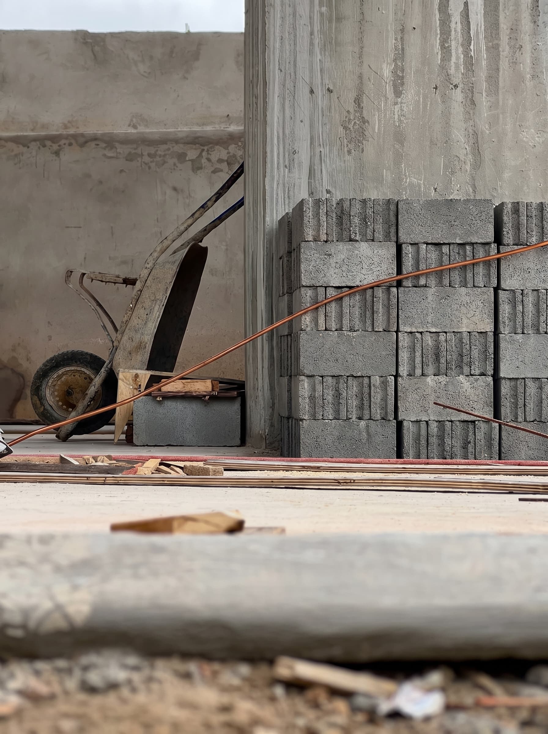 Stacked concrete blocks adhering to Blucindustry production standards